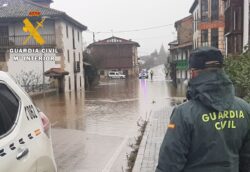 La Guardia Civil evacúa varias poblaciones de Las Merindades por desbordamiento de los ríos