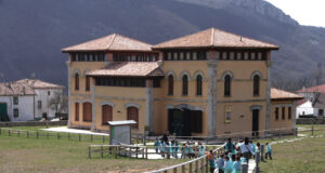 CASA DEL PARQUE DEL MONUMENTO NATURAL DE OJO GUAREÑA