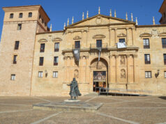 El Cronicón de Oña ofrece una visita teatralizada en el claustro barroco del Monasterio de San Salvador dentro del Mercado de la Abadía