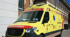 Una mujer herida y atrapada en un accidente en Merindad de Montija